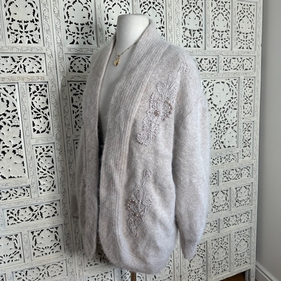 Vintage Angora Wool Blend Neutral Cream Pearl Beaded Fuzzy Oversized Cardigan - Picture 5 of 7